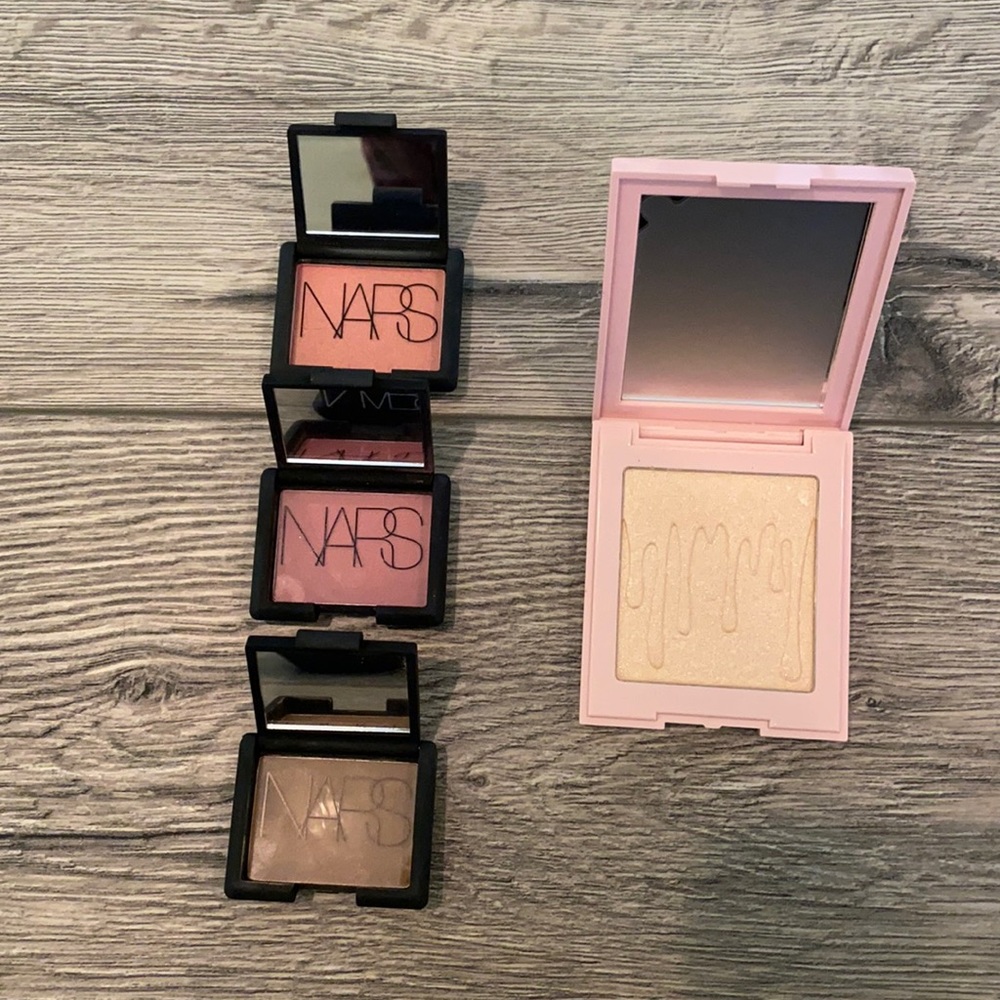 Nars mini set and Kylie cosmetics highlight.